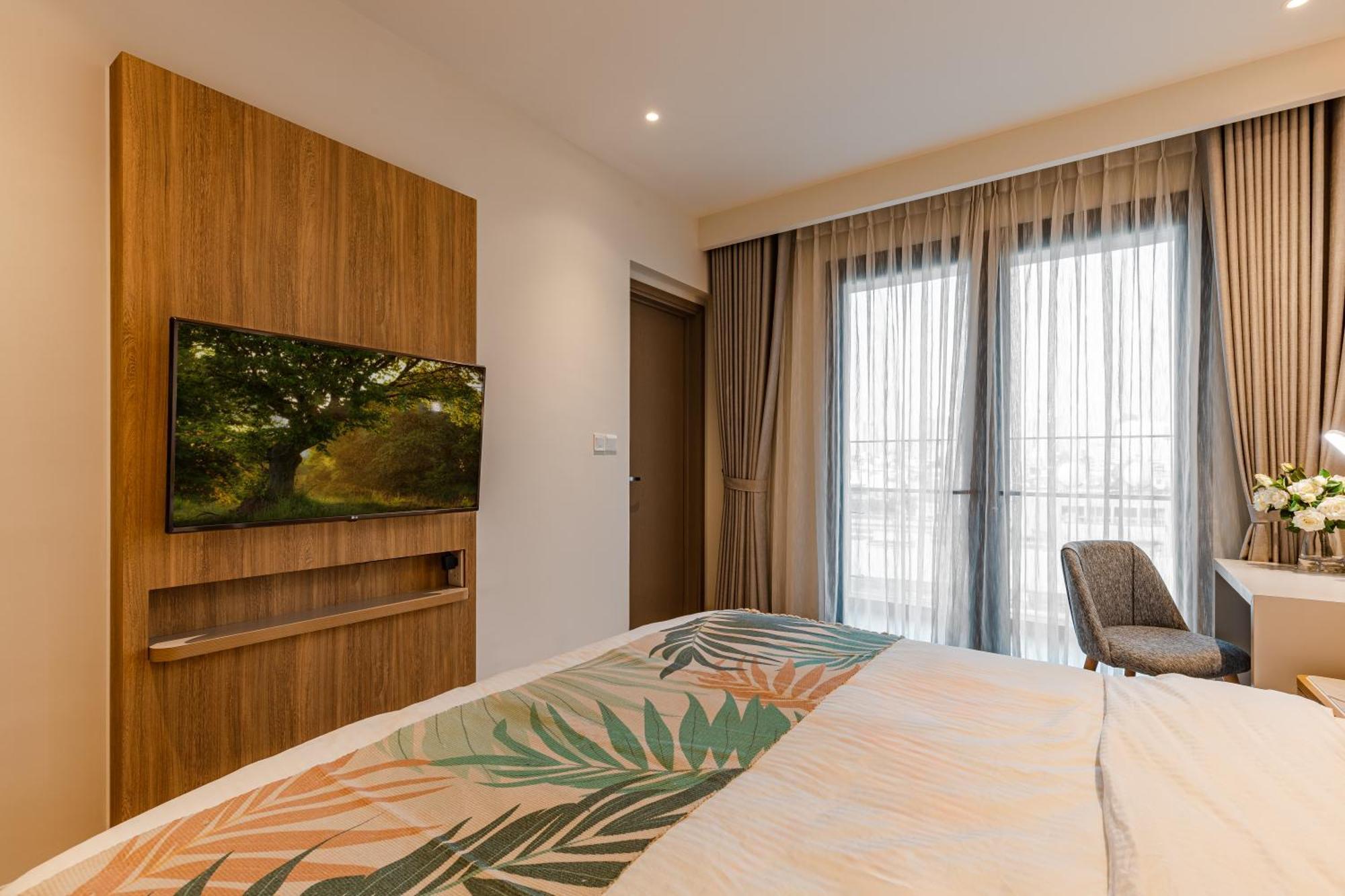 Luxury 2 Or 3Br Apartment In Dist 1 N Pool, Gym, Airport Pickup Хошимин Экстерьер фото